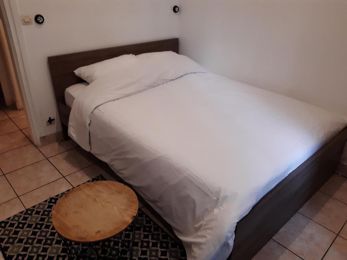 Appartement AAD1 Clamart 200 m du Tramway T6 st pavé blc avec cuisine séparée Exterior foto